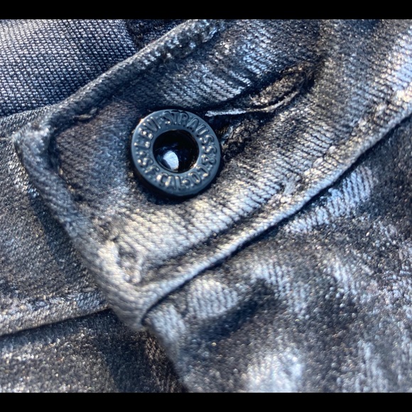 Silver Skinny Levi’s - Picture 4 of 10